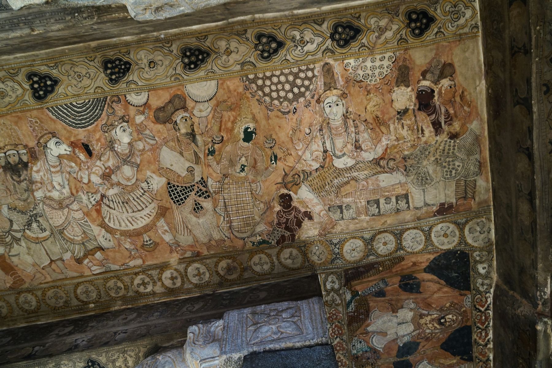 Figures in checked clothing depicted in frescos in the Veerabhadra Temple Unknown artists Lepakshi, Andhra Pradesh, 16th century, photographed by రహ్మానుద్దీన్, 2015