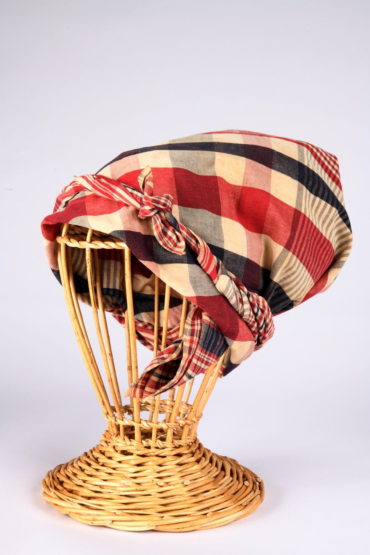 ‘Mouchoir de tete’  (Madras headwrap) Aquitaine, 20th century Collection Musée d’Aquitaine, Bordeaux, 67.56.43  Photographed by Lysiane Gauthier